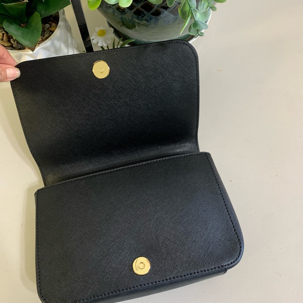 ๐๐ Tory Burch Black Leather Chain Shoulder Bag - Picture 10 of 13